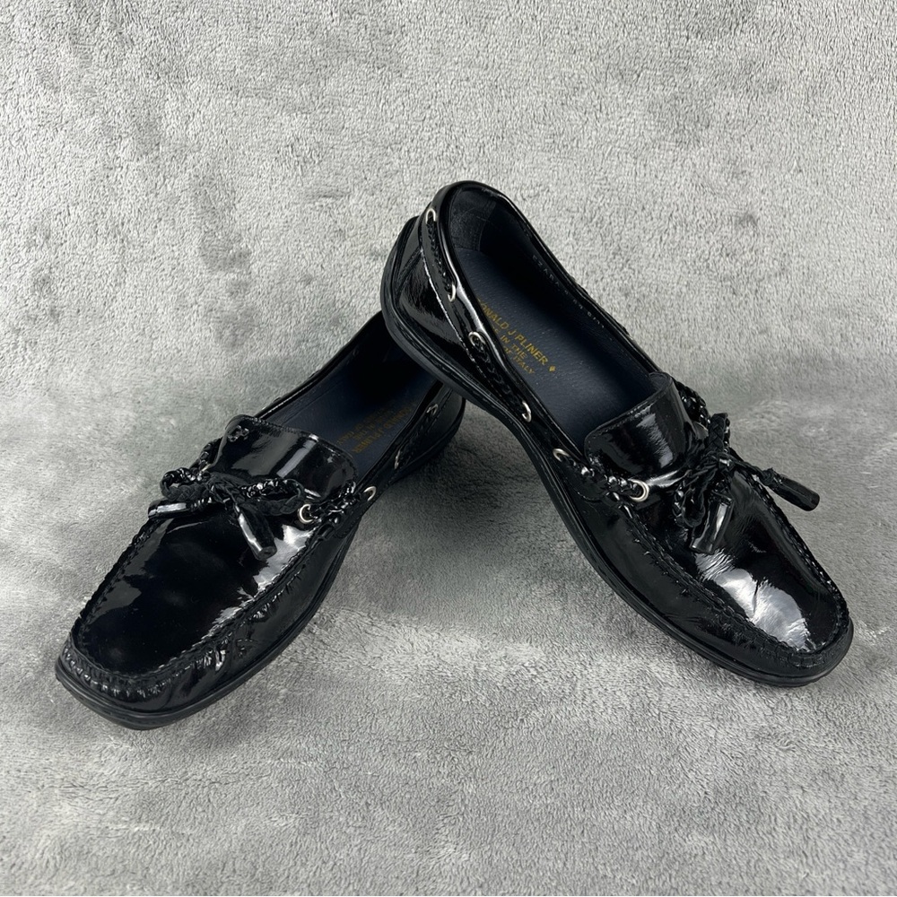 Donald J Pliner Womens 9 “Ezara" Black Patent Moc-Stitch Tassel Driving Loafers